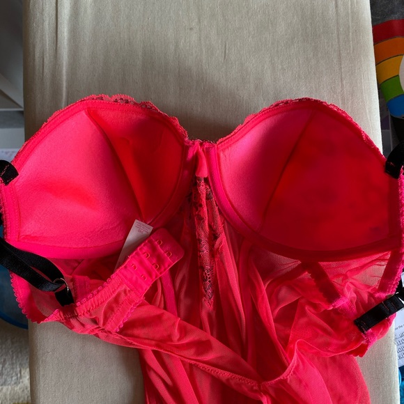 Victoria’s Secret Hot Pink Teddy - Picture 5 of 5